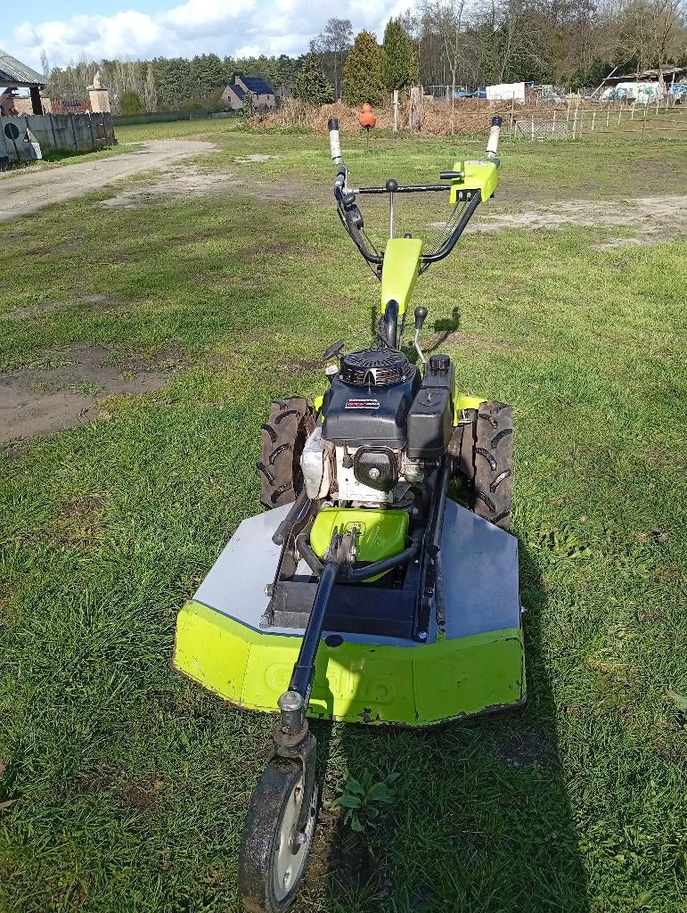 Hooggrasmaaier GRILLO, Tuin en Terras, Grasmaaiers, Ophalen, Zo goed als nieuw, Benzine-grasmaaier, 50 cm of meer