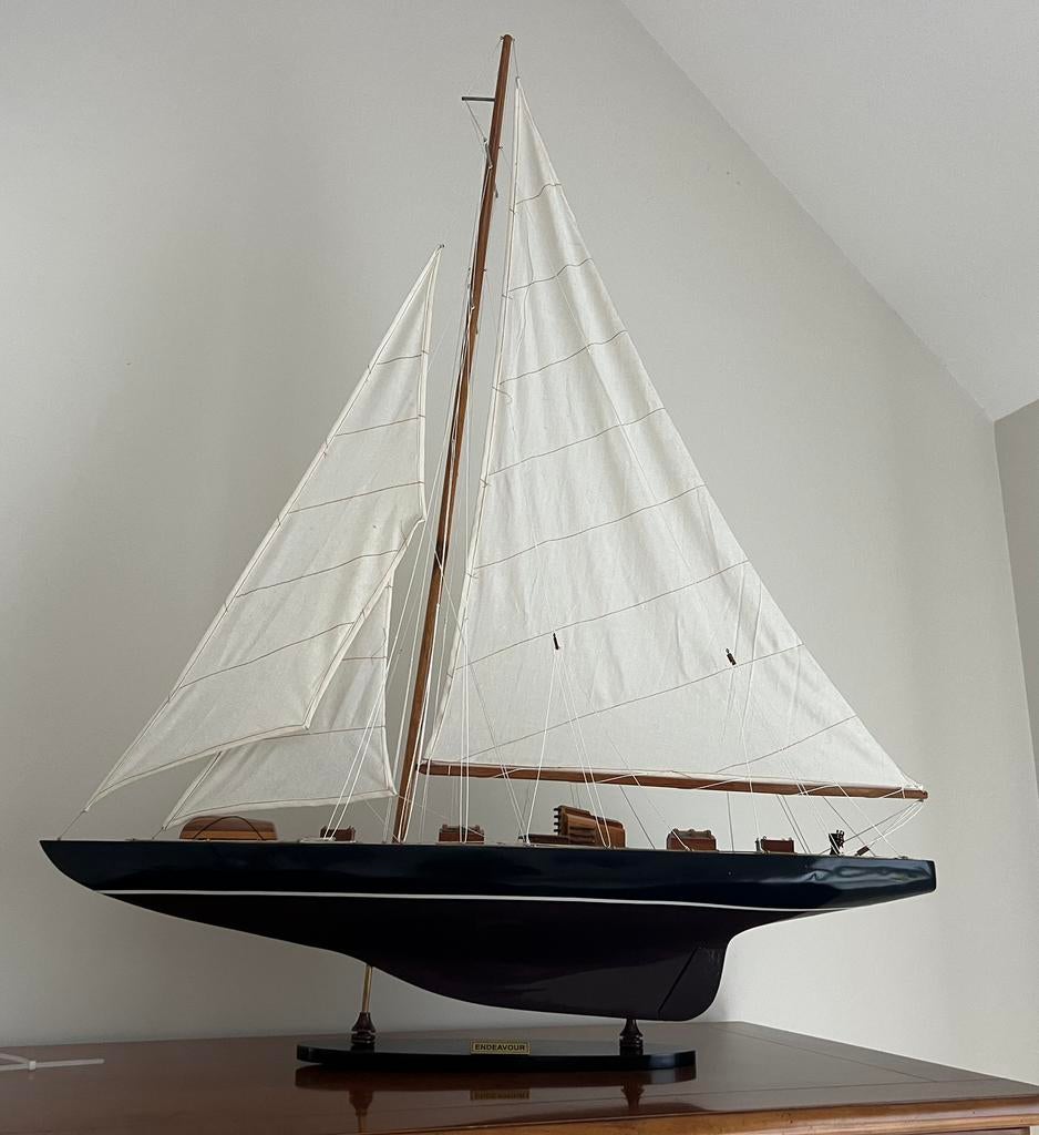 Zeilboot Endeaver, Ophalen, Zo goed als nieuw