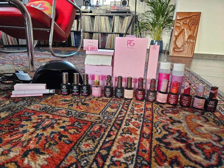 Pink Gellac set, Handtassen en Accessoires, Uiterlijk | Lichaamsverzorging, Zo goed als nieuw, Overige typen, Ophalen