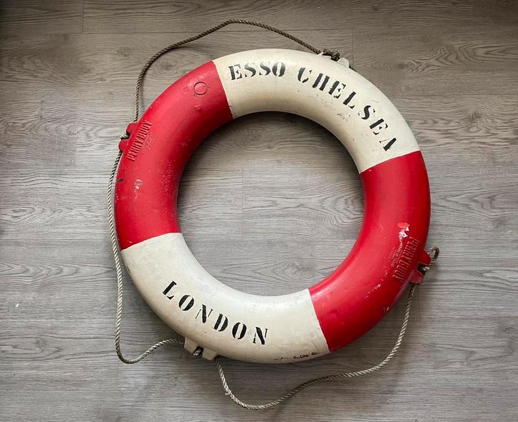 Vintage reddingsboei van esso chelsea london, Watersport en Boten, Accessoires en Onderhoud, Zo goed als nieuw, Ophalen of Verzenden