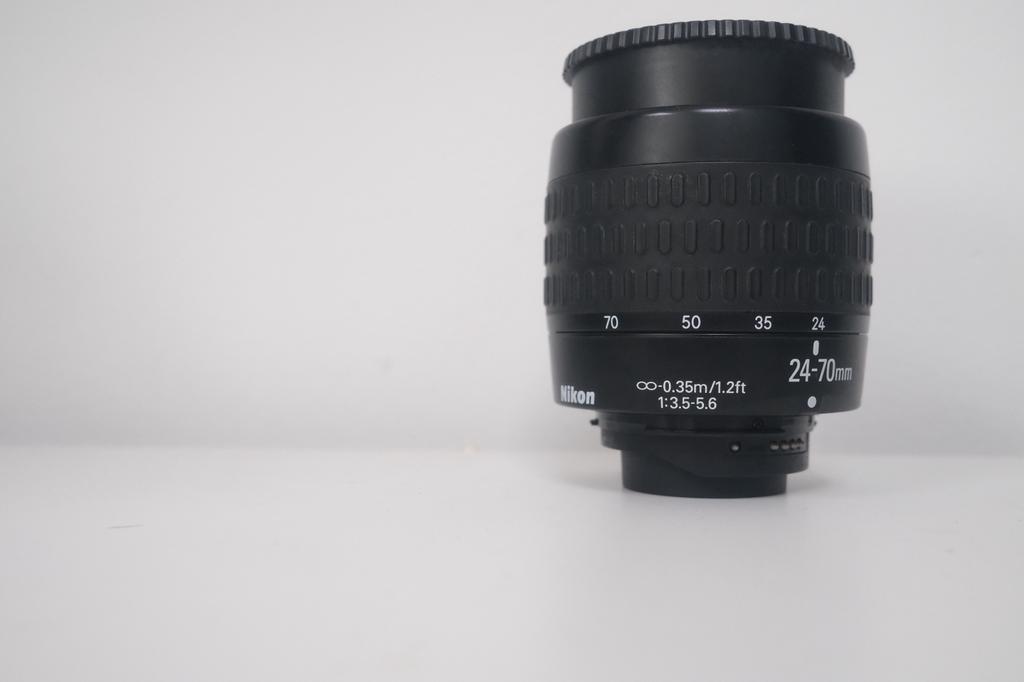 Nikon Nikkor 24 à 70 mm, TV, Hi-fi & Vidéo, Appareils photo analogiques, Enlèvement ou Envoi, Utilisé, Reflex miroir, Nikon