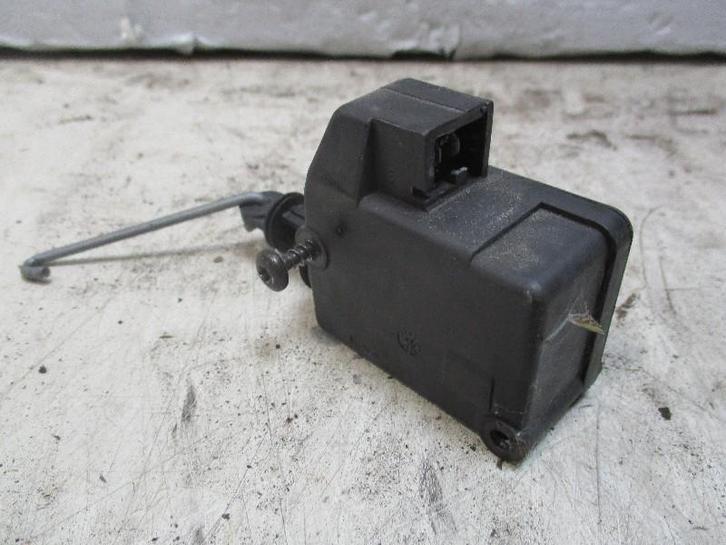 VEROUILLAGE CENTRALISEE CAPOT MOTEUR Peugeot 206 CC (2D), Autos : Pièces & Accessoires, Autres pièces automobiles, Peugeot, Utilisé