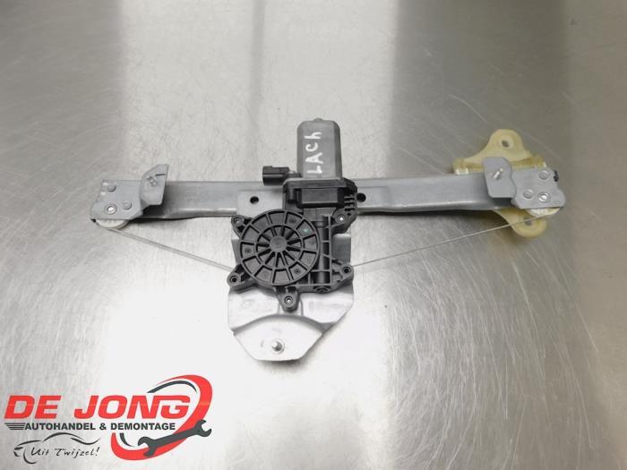 Mécanique vitre 4portes arrière gauche d'un Renault Clio, Renault, -, 3 mois de garantie, Utilisé