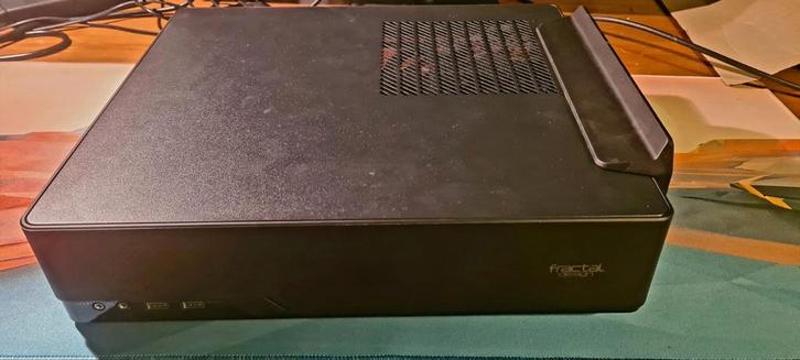 Node 202 ITX case met 450w voeding, Computers en Software, Computerbehuizingen, Ophalen