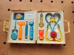 Vintage Fisher-Price dokterskoffer / mallette médecin, Enfants & Bébés, Jouets | Fisher-Price, Enlèvement, Utilisé, Set de jeu