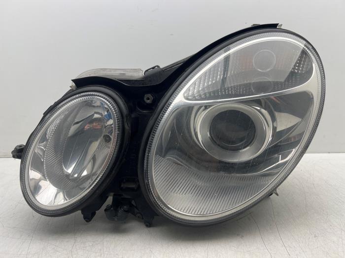 Phare gauche d'un Mercedes E-Klasse, Autos : Pièces & Accessoires, 3 mois de garantie, Utilisé, -, -