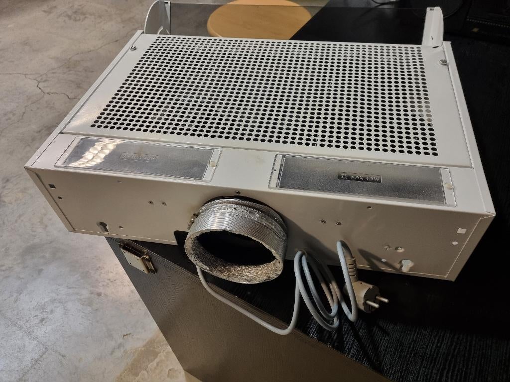 nieuwe dampkap met lichte beschadiging, Ophalen, Nieuw