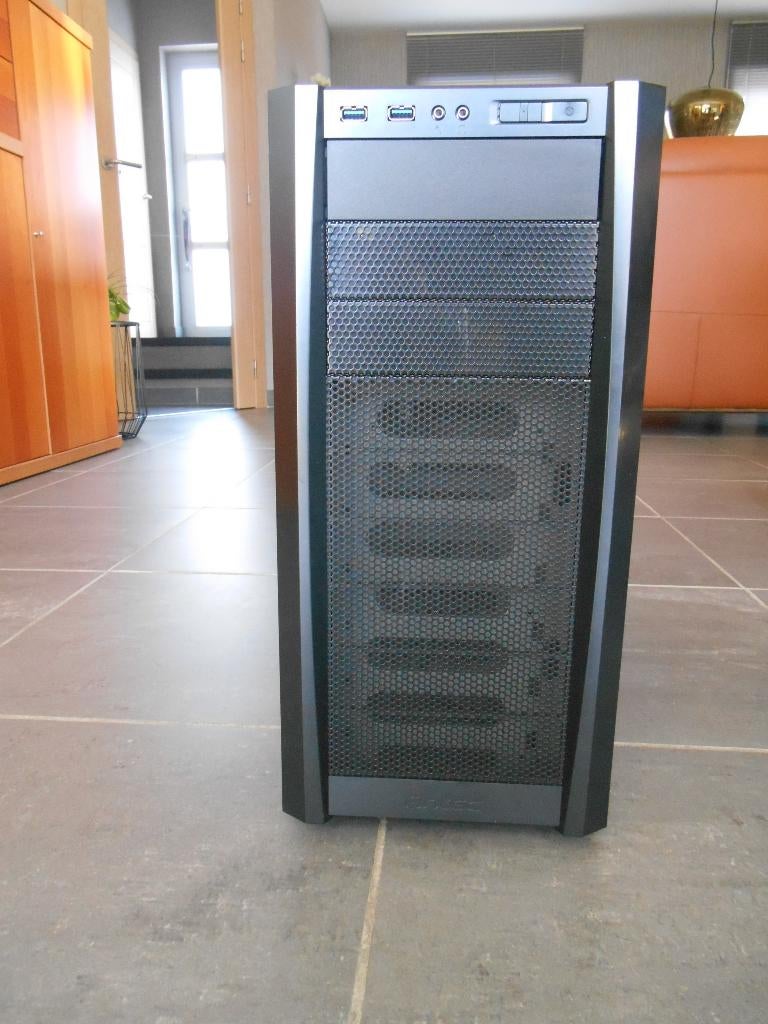 Antec Tower Case met PSU & MSI board met i7 CPU, Ophalen of Verzenden