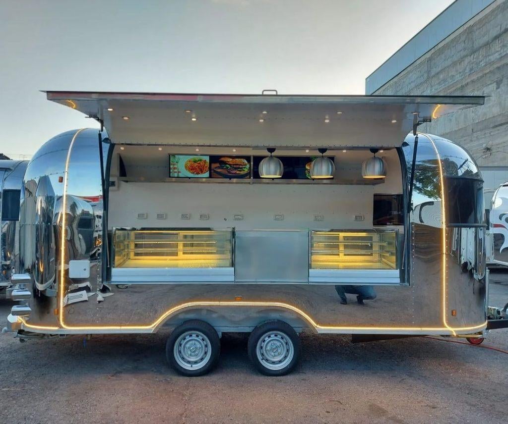 Remorque Food Truck food trailer Airstream 5.8M, Articles professionnels, Horeca | Food, Enlèvement ou Envoi