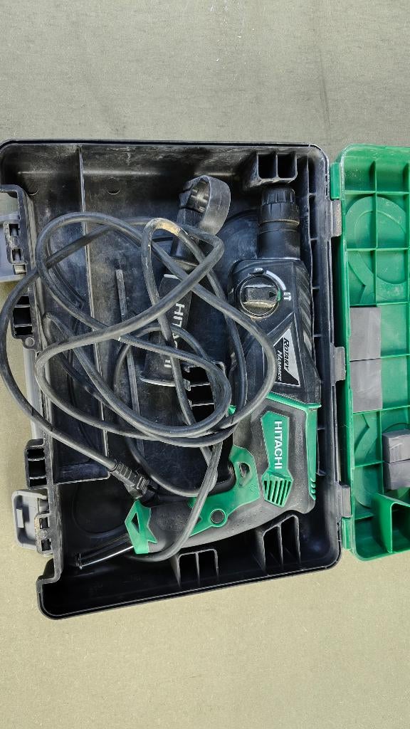 Hitachi SDS boorhamer, Doe-het-zelf en Bouw, 600 watt of meer, Zo goed als nieuw, Klopboormechanisme, Ophalen