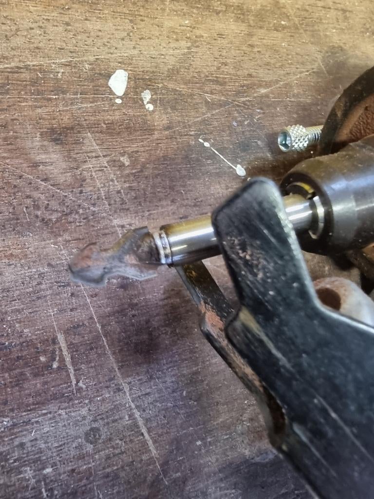 Dichtings renovatie freesmachine, Ophalen