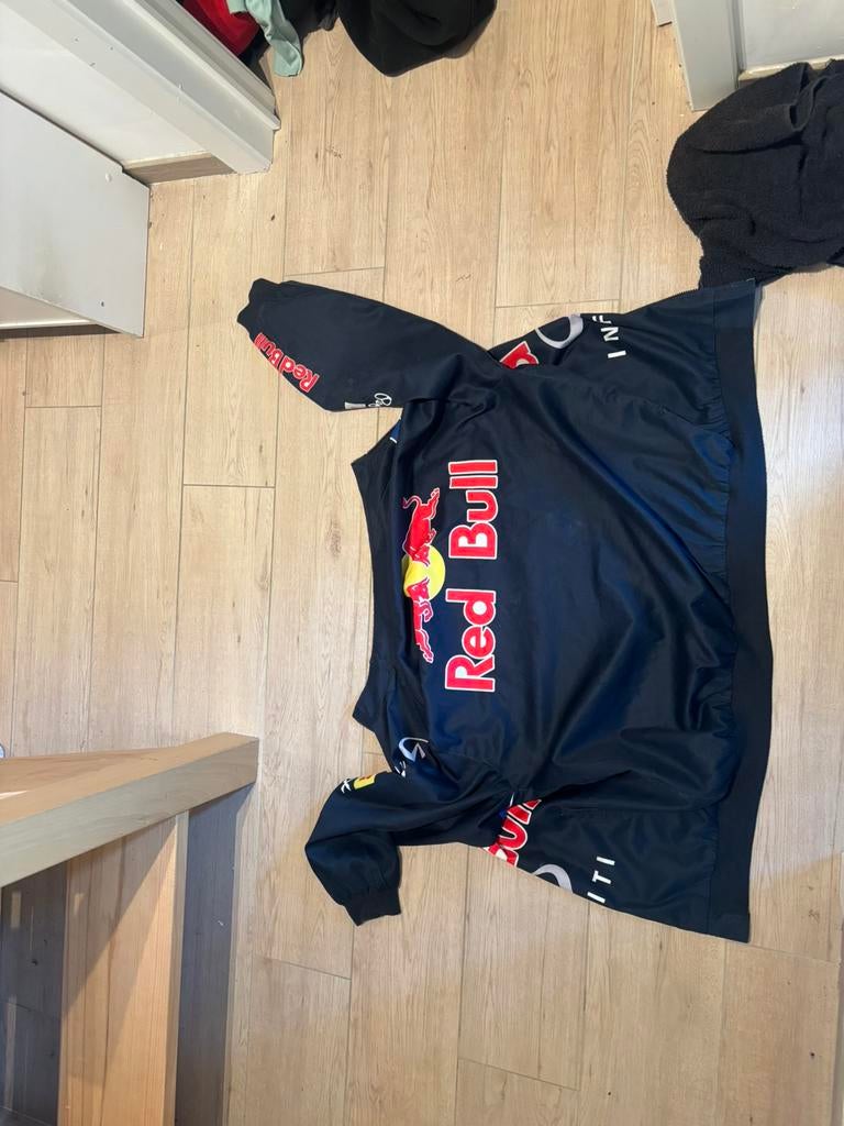 Red Bull Jas, Sport en Fitness, Ophalen, Zo goed als nieuw