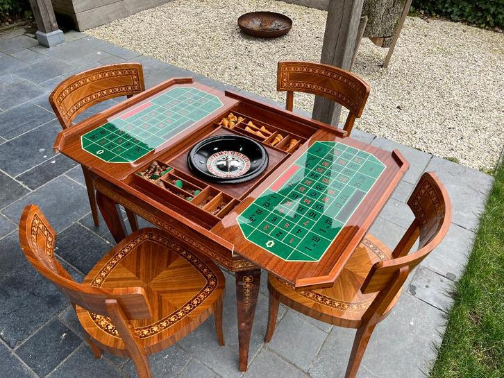 Multi gametable ( poker , schaken , roulette ), Huis en Inrichting, Tafels | Sidetables, Zo goed als nieuw, Overige houtsoorten