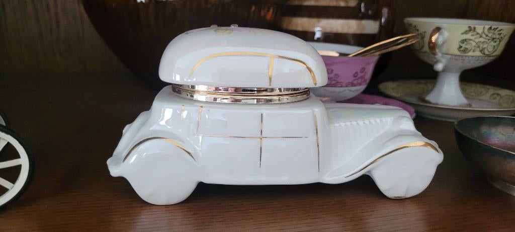 boîte à bibelots ou bonbonnière en porcelaine, Antiquités & Art, Enlèvement