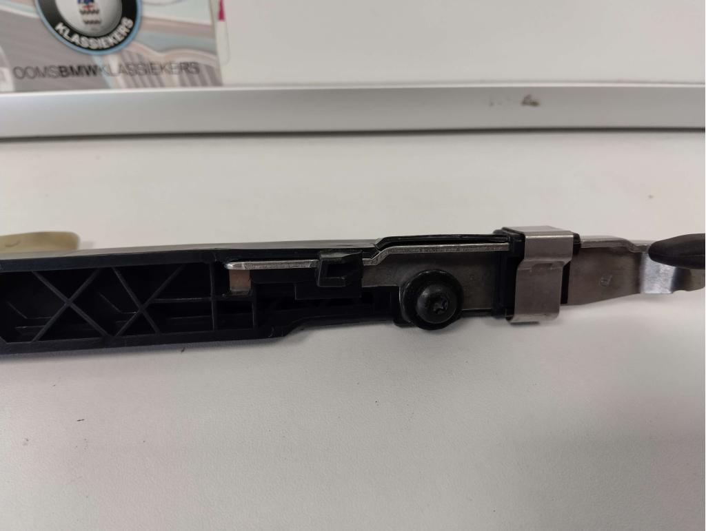 BMW E32 7serie E34 5serie geleide rail schuifdak rechts, Auto-onderdelen, Interieur en Bekleding, Niet ingevuld, Niet ingevuld