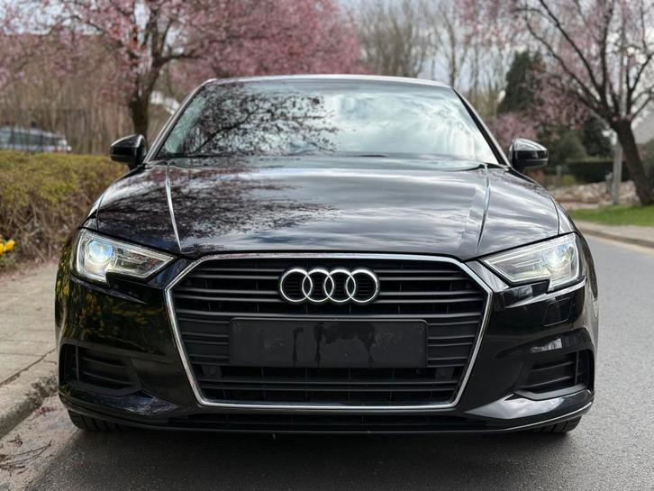 Audi A3 1.5TSI STronic 2018 155000km, Autos, Audi, Particulier, A3, Essence, Euro 6, Berline, 5 portes, Automatique, Noir, Entretenue par le concessionnaire