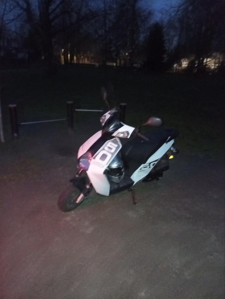 Scooter te koop, Fietsen en Brommers, Scooters | Piaggio, Ophalen, Tweetakt, Gebruikt, Overige modellen