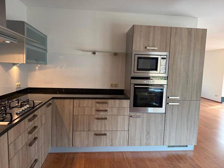 #40 Uitgeruste keuken in perfecte staat, Huis en Inrichting, Keuken | Complete keukens, Zo goed als nieuw, Hoekkeuken, Graniet of Steen