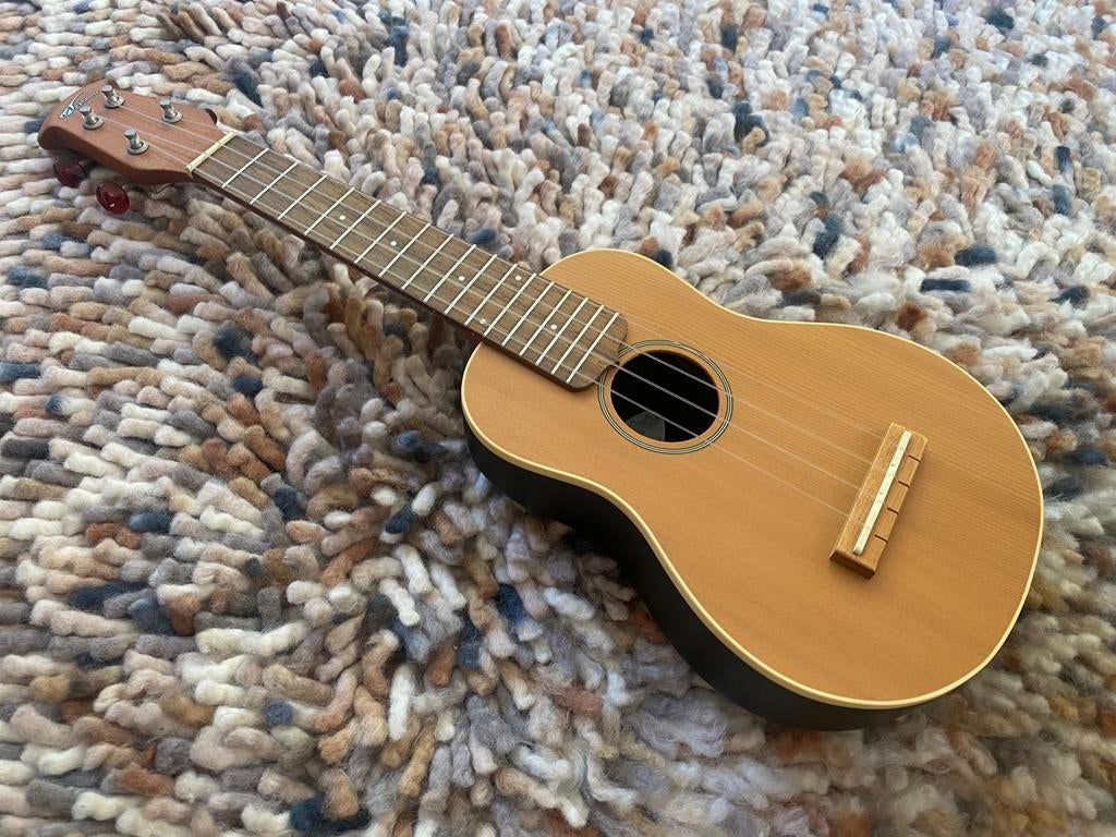 Ovation/Applause Sopraan Ukulele, Musique & Instruments, Instruments à corde | Guitares | Acoustiques, Comme neuf, Autres types