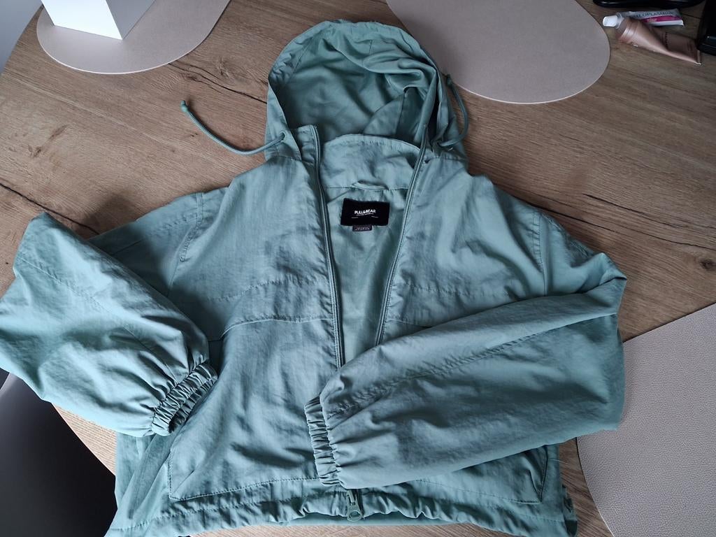 Jasje Pull&Bear maat S olijfgroen, Ophalen