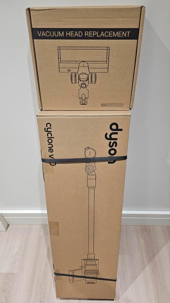Dyson v10 Absolute Nieuw Verzegeld + Garantie 12/27 + Extra!, Elektronische apparatuur, Stofzuigers, Nieuw, Stofzuiger, Reservoir