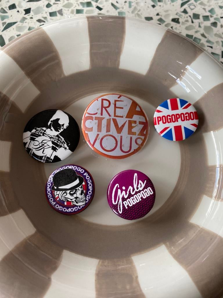 Lot de pins, Enlèvement ou Envoi, Neuf, Marque, Insigne ou Pin's