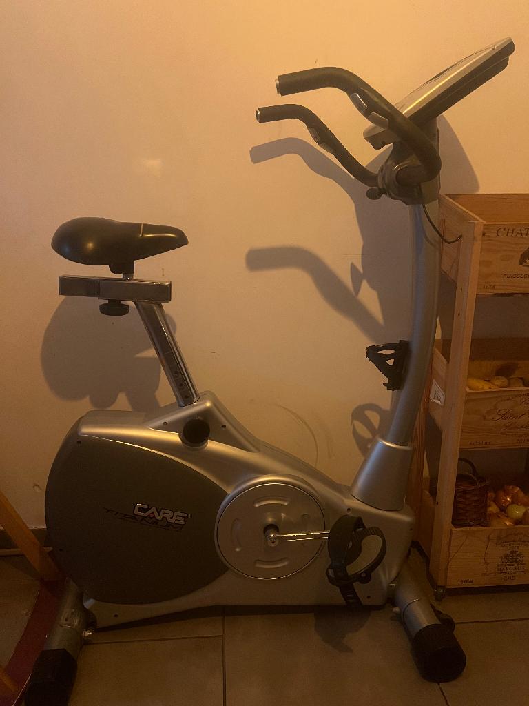 Vélo d’appartement, Sports & Fitness, Appareils de fitness, Jambes, Enlèvement, Utilisé, Vélo d'appartement