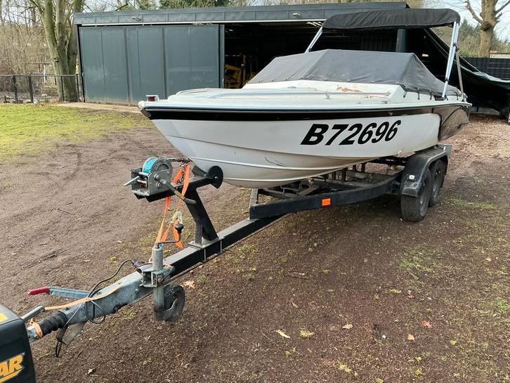 4.3 v6  perfecte starters  boot + trailer, Watersport en Boten, Speedboten, Zo goed als nieuw, Ophalen