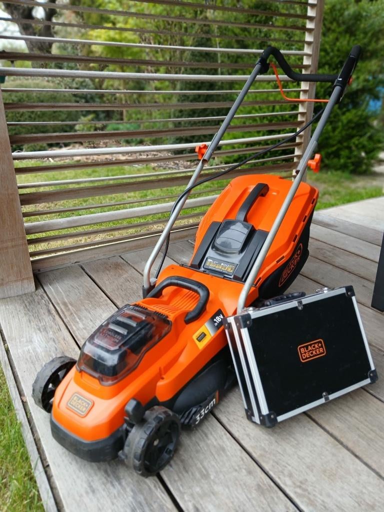 Machine à gazon électrique, Démarrage électrique, Tondeuse rotative, Enlèvement, Utilisé