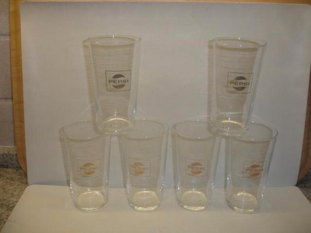 6 oude glaasjes van Pepsi Cola aan € 1,00 per stuk., Verzamelen, Glas en Drinkglazen, Zo goed als nieuw, Frisdrankglas, Ophalen of Verzenden
