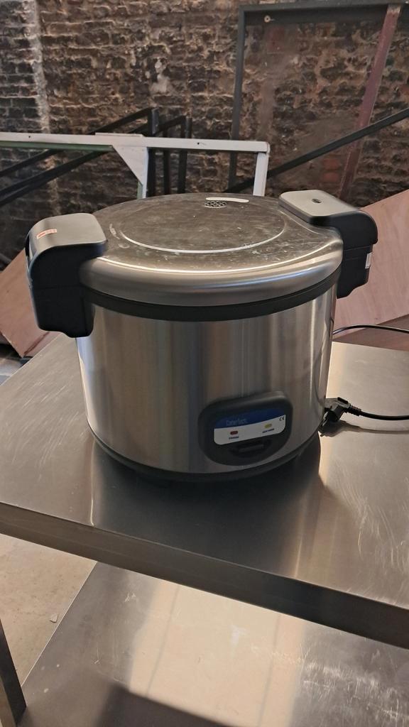 Grand cuiseur à riz 5,4 litres/30 tasses. Comme neuf !, Electroménager, Cuiseurs à riz, Enlèvement
