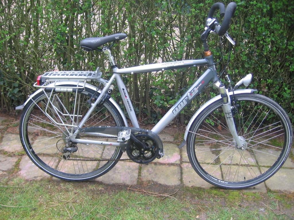 28 inch Norta hybride herenfiets vlinderstuur en 24 vitessen, Fietsen en Brommers, Gebruikt, Velgrem, Versnellingen, 53 tot 57 cm