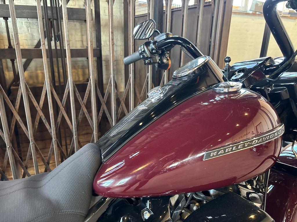 Harley-Davidson TOURING ROAD KING SPECIAL FLHRXS, Motos, Entreprise, 1868 cm³, Régulateur de vitesse, Autre