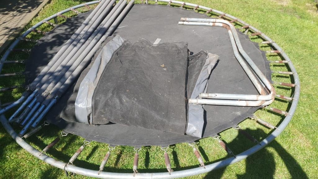 Gratis trampoline op te halen., Ophalen