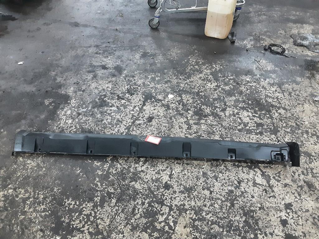 GARNITURE SEUIL DE PORTE Dacia Duster (DJF) (764191396R), Dacia, Mevr. I. Hauben, Utilisé, Rue de l'Espoir 34 34
4030  GRIVEGNÉE, BE