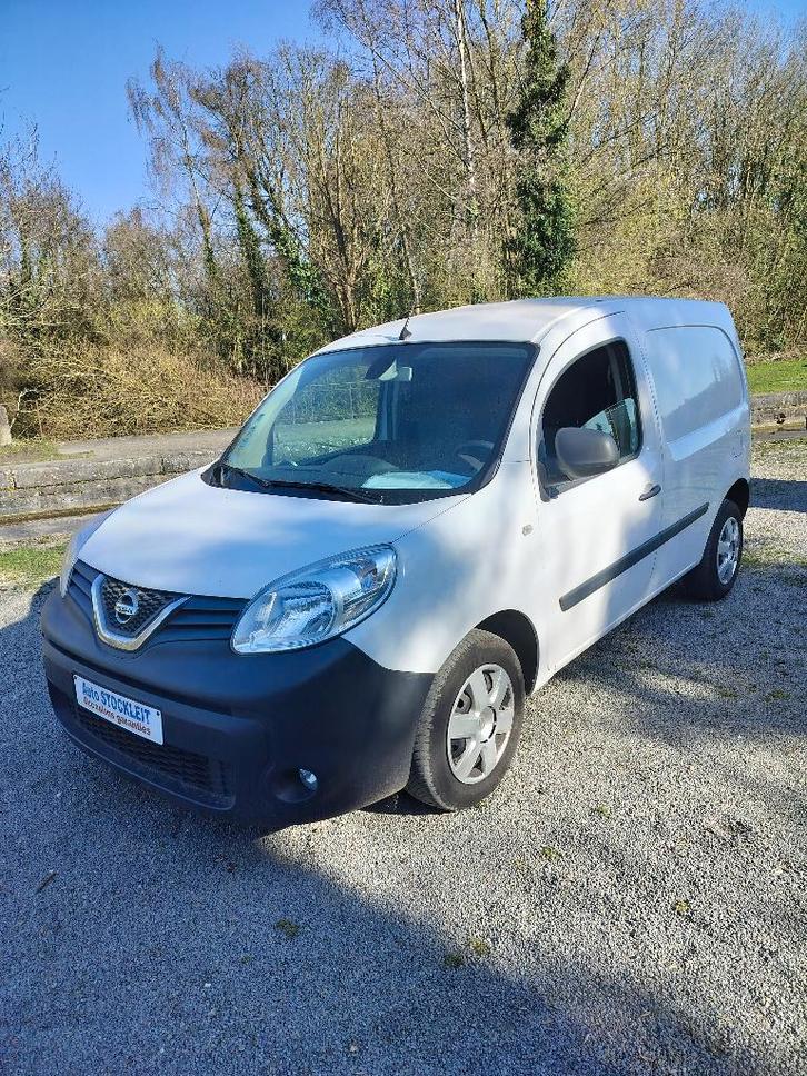 Nissan NV250, Autos, Camionnettes & Utilitaires, Entreprise, Achat, Nissan, Diesel, Euro 6, 5 portes, Boîte manuelle, Blanc, Gris