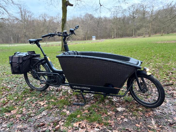 Urban Arrow Family (2020) – vélo cargo, Fietsen en Brommers, Fietsen | Bakfietsen, Gebruikt, Overige merken, 2 kinderen, Elektrisch
