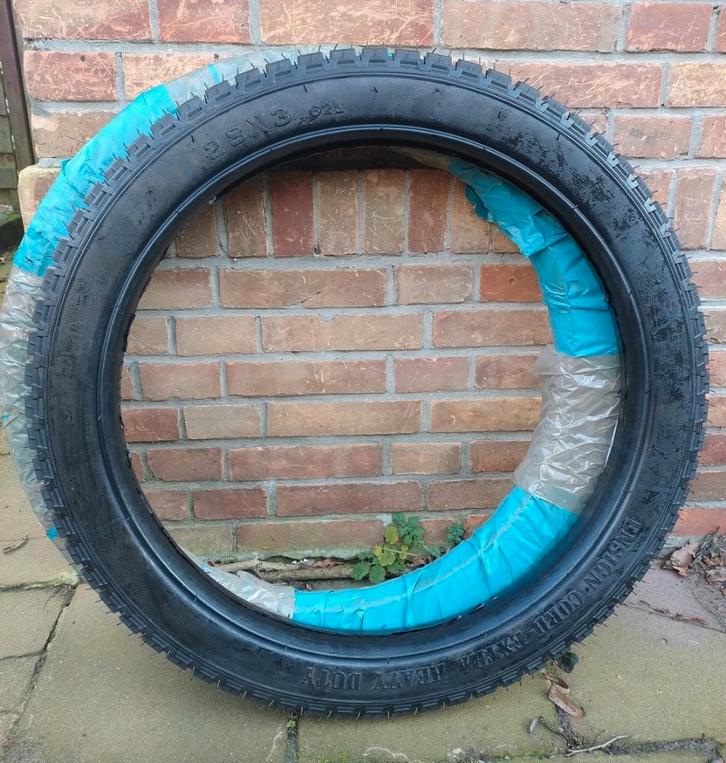 Paire de bretelles 28x3 (noires) - Oldtimer moto, Motos, Pièces | Oldtimers & Ancêtres, Neuf, Enlèvement ou Envoi