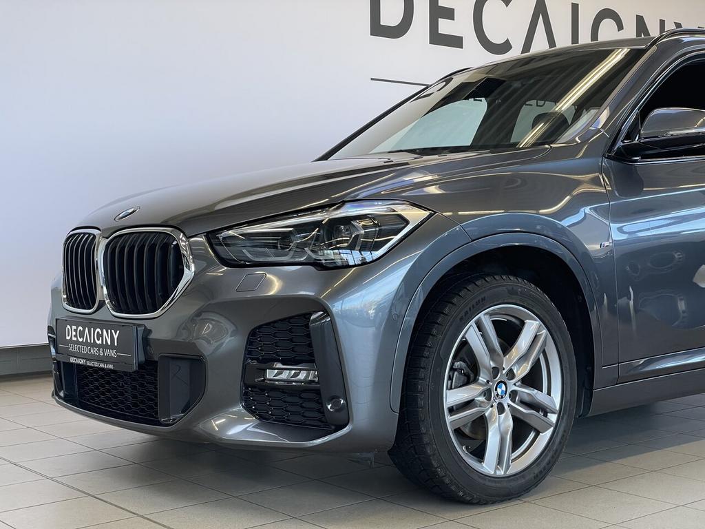 BMW X1 sDrive18i M Sport *Pano dak*Camera*App Connect, Autos, BMW, Argent ou Gris, Achat, Euro 6, Entreprise