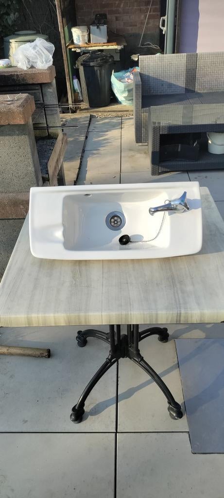 Lavabo toilet, Ophalen, Toilet