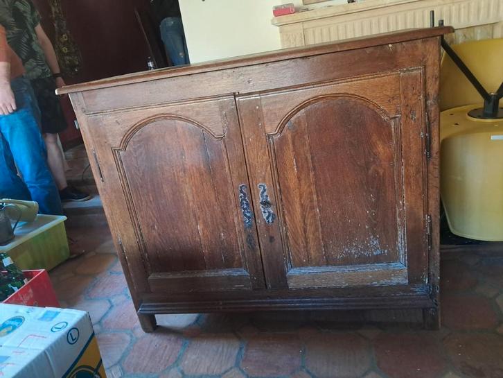 Buffet bas ancien en chêne massif – Style Rustique, Campagne, Antiquités & Art, Antiquités | Meubles | Armoires, Enlèvement
