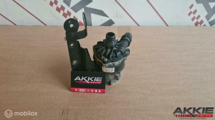 Mercedes A45 CLA45 GLA45 AMG Extra waterpomp a0005001986, Auto-onderdelen, Motor en Toebehoren, Gebruikt, Ophalen of Verzenden