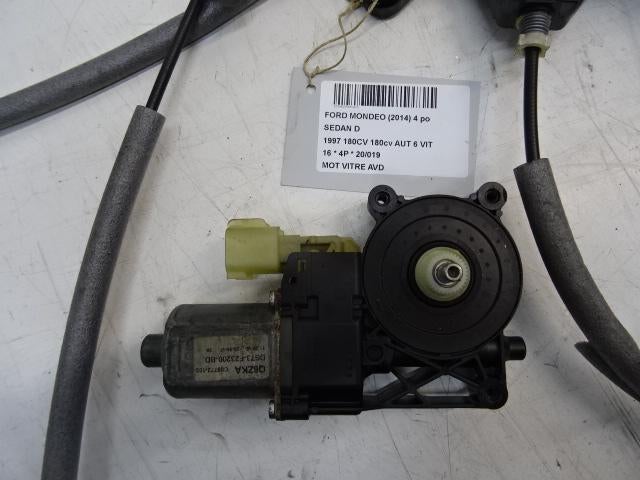 MOTOR RAAMMECHANIEK RECHTS VOOR Mondeo V (DS73F23200BD), Gebruikt, Voor, Ford