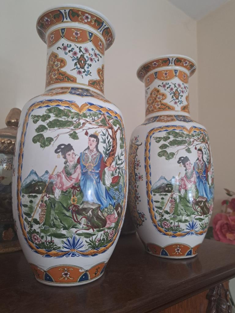 2 vases porcelaine japonais style osaka, Antiquités & Art, Enlèvement ou Envoi