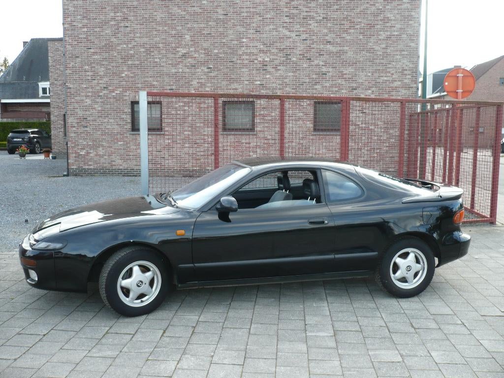 Toyota Celica en parfait état, avec très peu de kilomètres., Autos, Toyota, Particulier, Carnet d'entretien, Achat, Celica