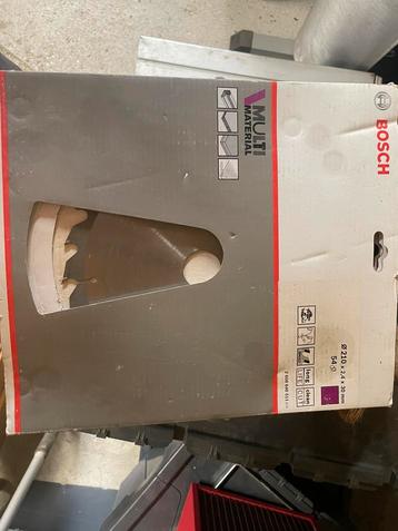 Cirkelzaag bosch 210 x 2,4 x 30mm 54 tanden beschikbaar voor biedingen