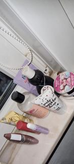 Toilet gerief schoonheidsspulletjes, Ophalen