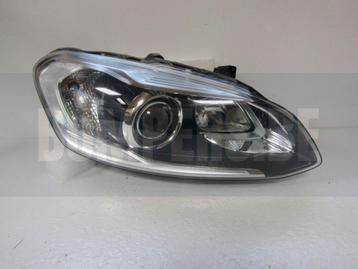 KOPLAMP VOLVO XC60 I FACELIFT XENON 13-17 31698809 RECHTS A2 beschikbaar voor biedingen