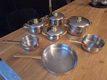 7 inox kookpotten / pannen beschikbaar voor biedingen