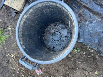 heel grote plantenkuip boomkuip 44 x 37 cm beschikbaar voor biedingen